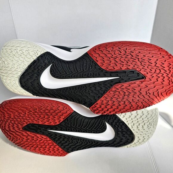 Athletic_Shoes